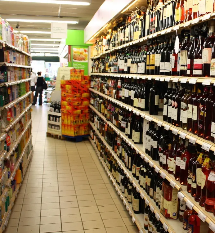 Wine_aisle_grocery-e1674753792430.jpg